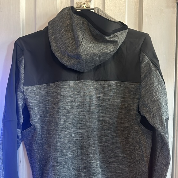 Jacket - Picture 5 of 16